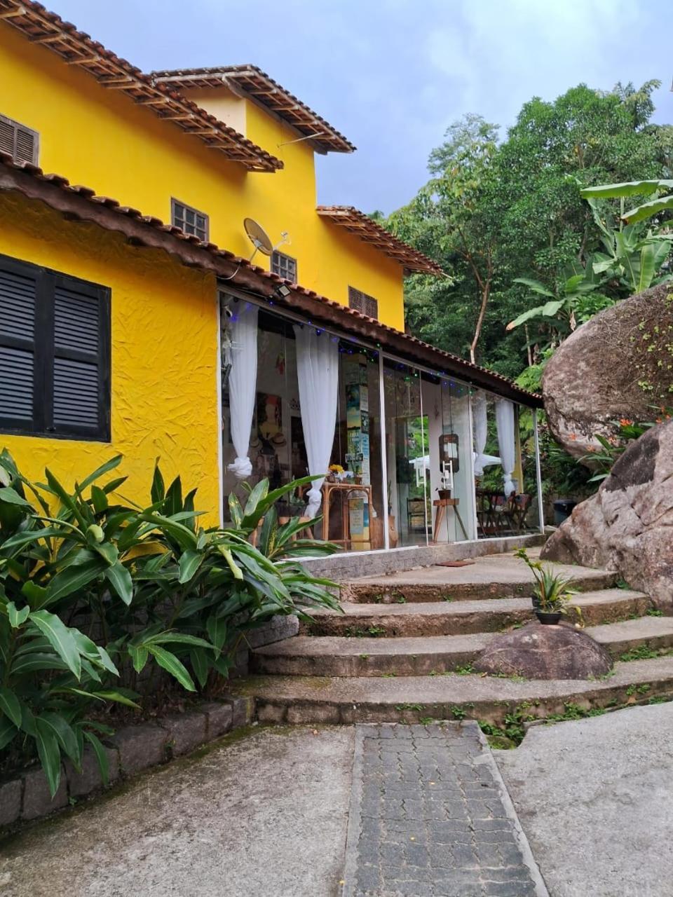 Inn Familia Viva Trindade *